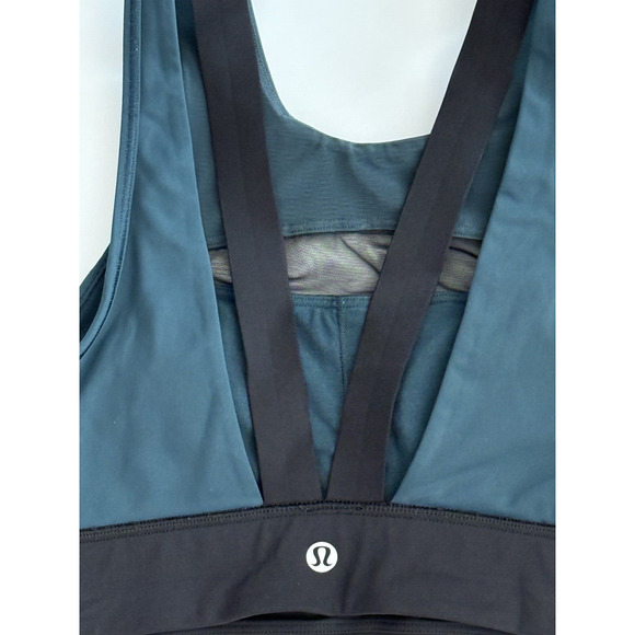 Lululemon RUN THE DAY Sports Bra With Peek-A-Boo Mesh Submarine Green/Black Sz 4 - Picture 6 of 12